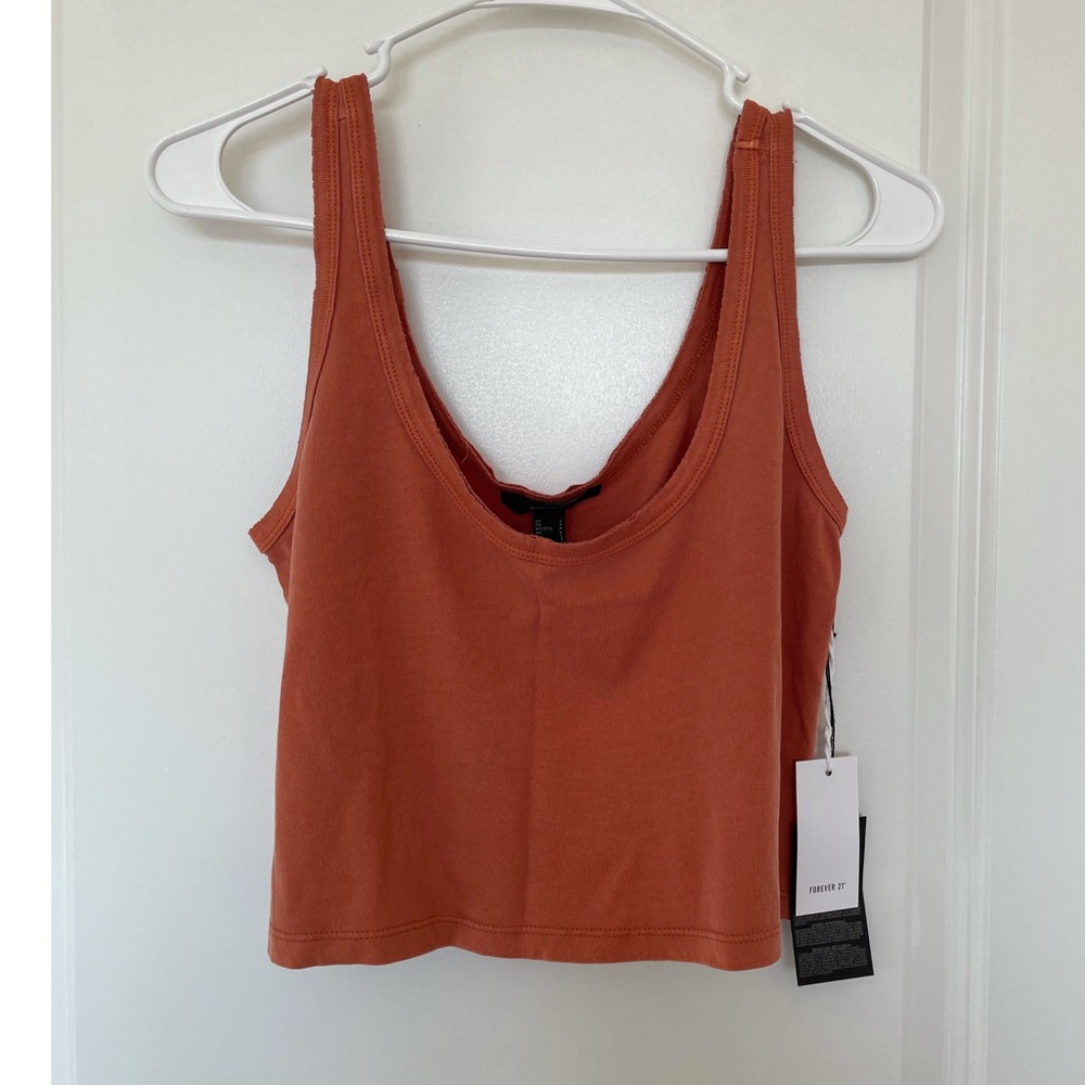 NWT!! FOREVER 21 • Burnt orange cropped tank • Size S